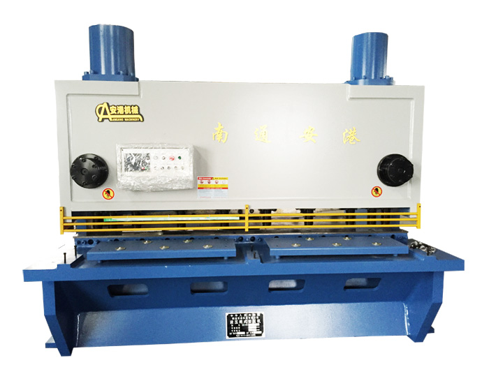 南陽(yáng)QC11Y液壓閘式剪板機(jī)